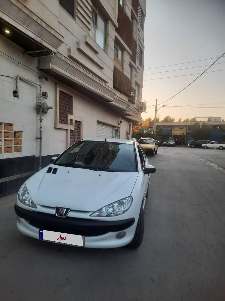 پژو ۲۰۶ صندوق دار v8 - 1392