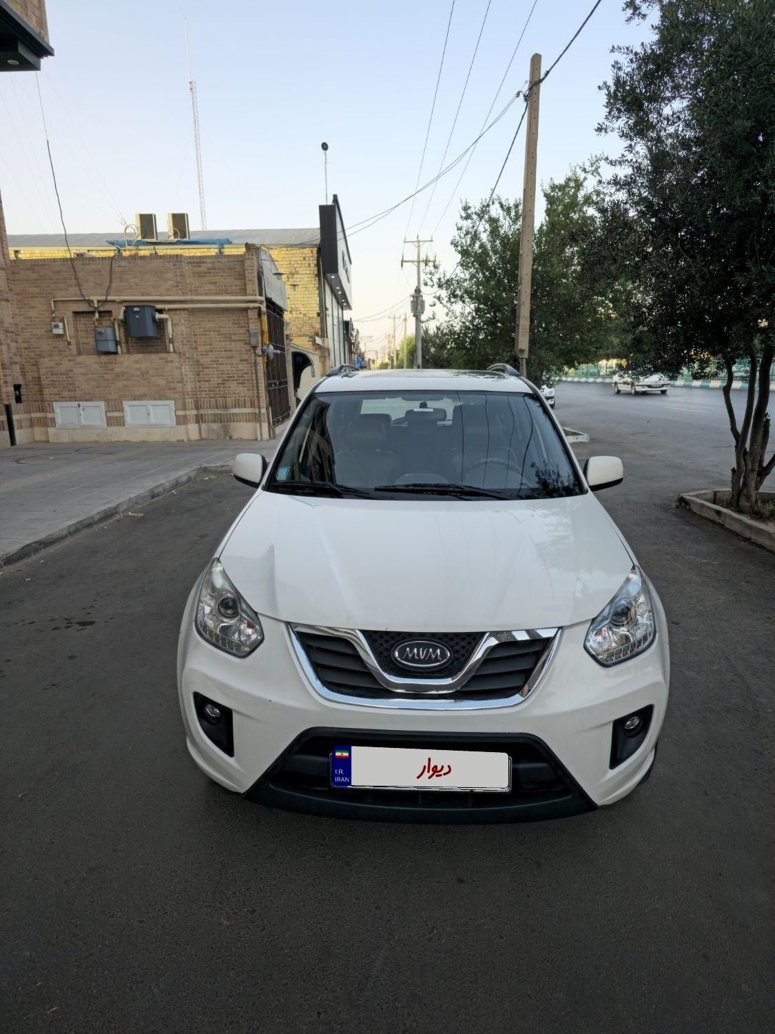 خودرو ام وی ام، X33 آگهی ann_18585971