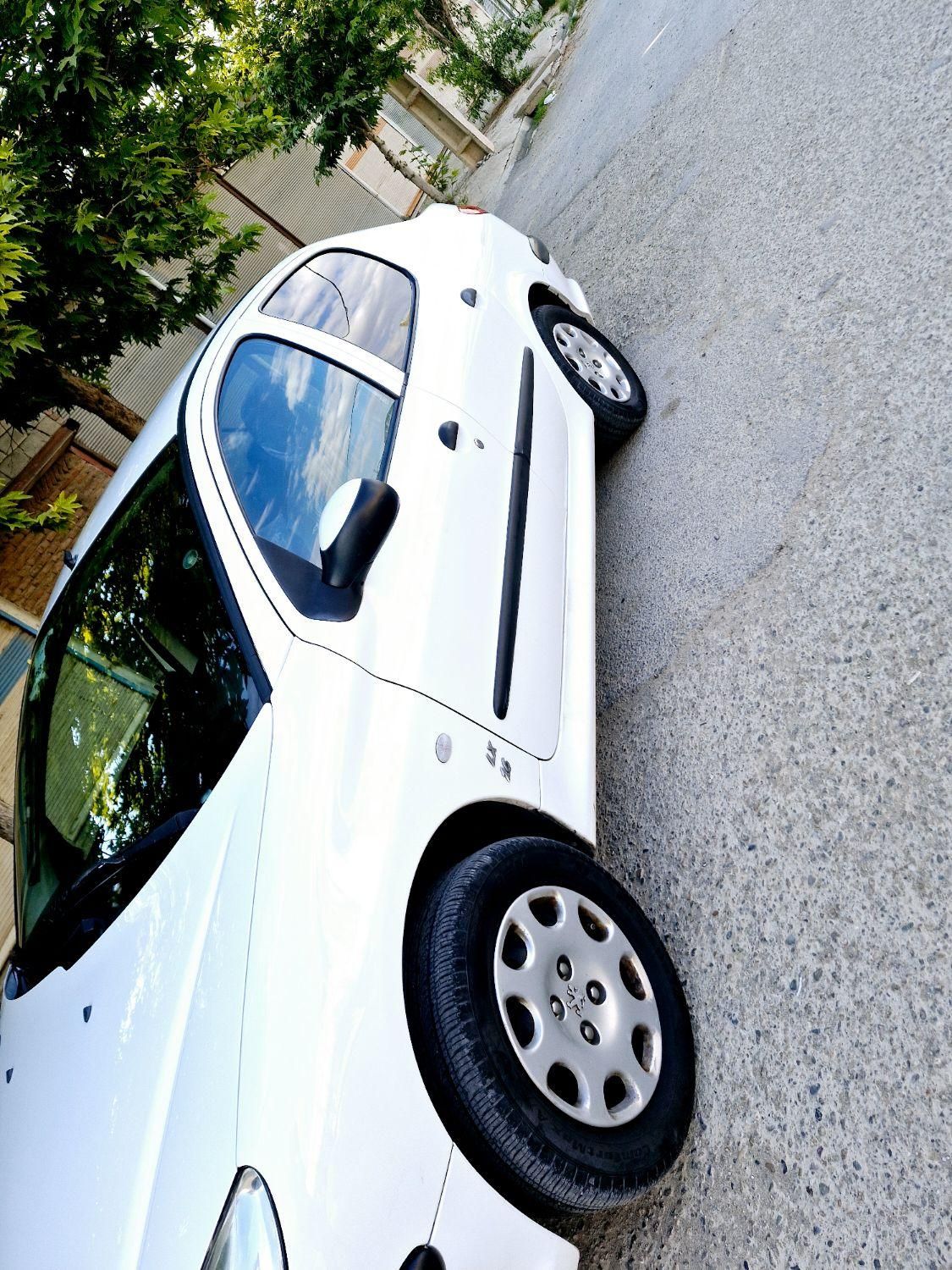 پژو ۲۰۶ صندوق دار v8 - 1399