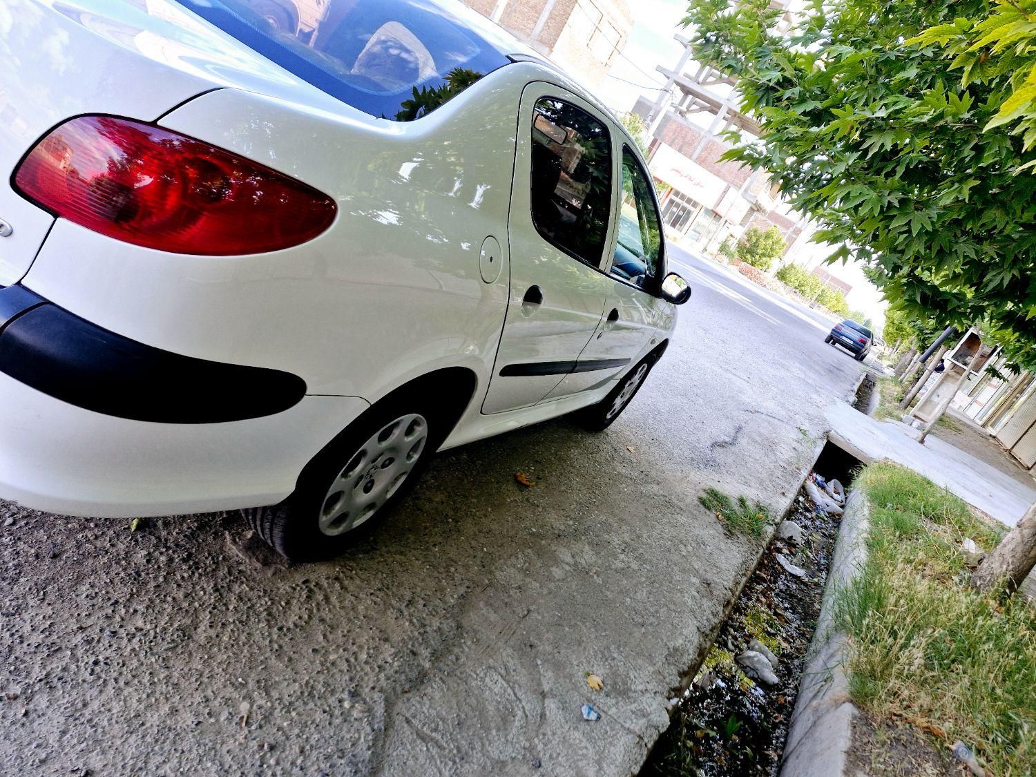 پژو ۲۰۶ صندوق دار v8 - 1399