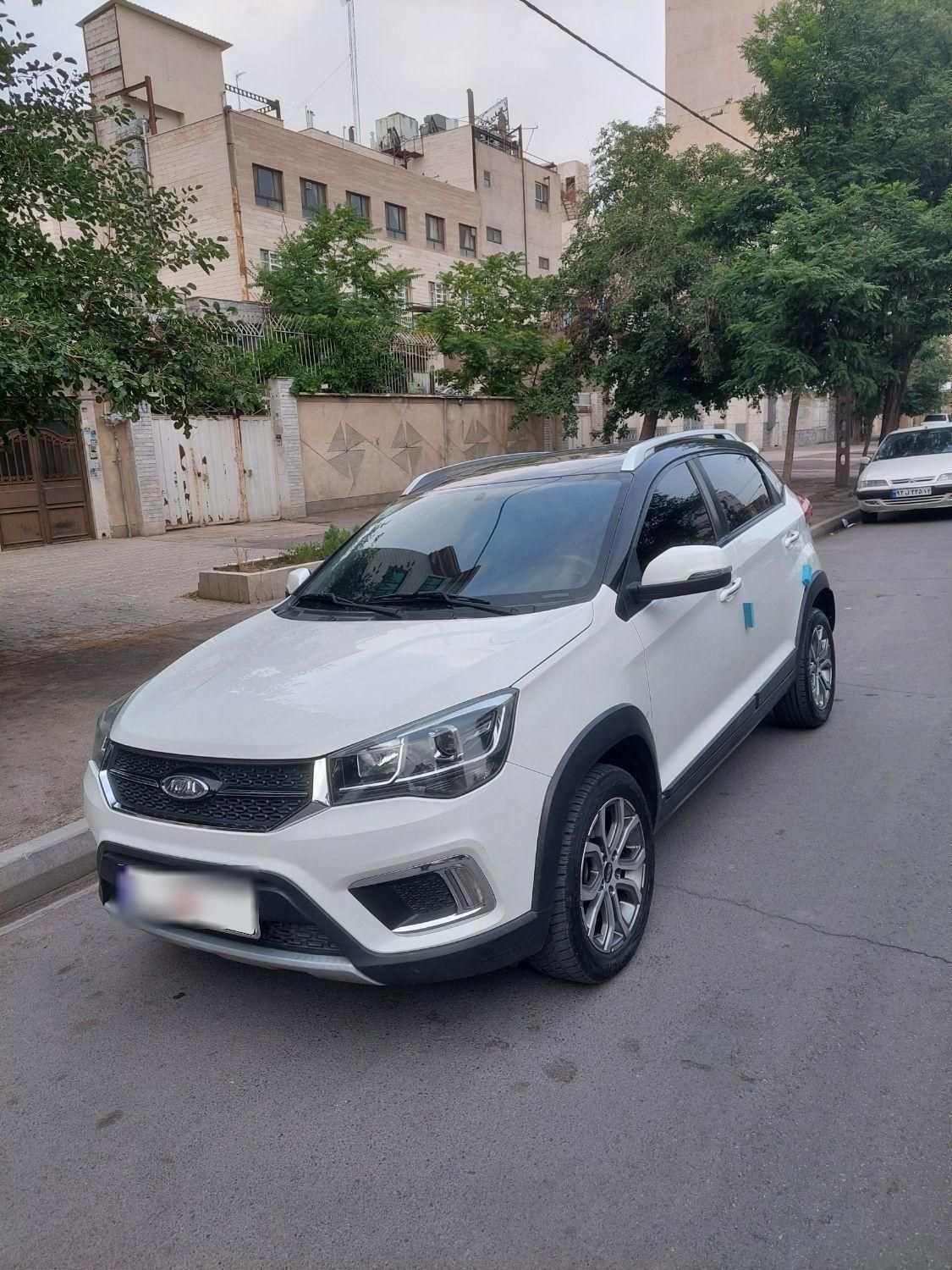 خودرو ام وی ام، X22 آگهی ann_18586301