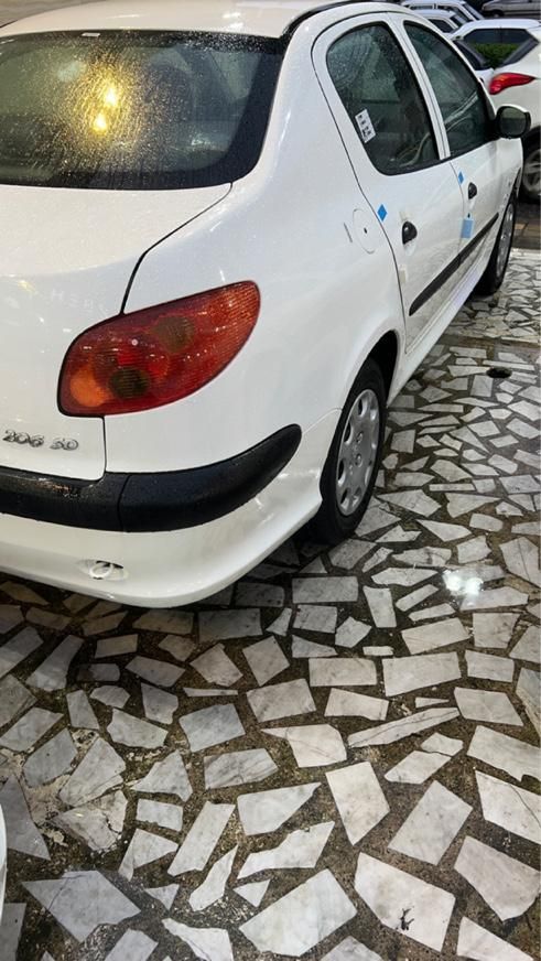 پژو ۲۰۶ صندوق دار v8 - 1393