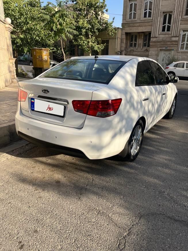 خودرو کیا، سراتو مونتاژ آگهی ann_18586793