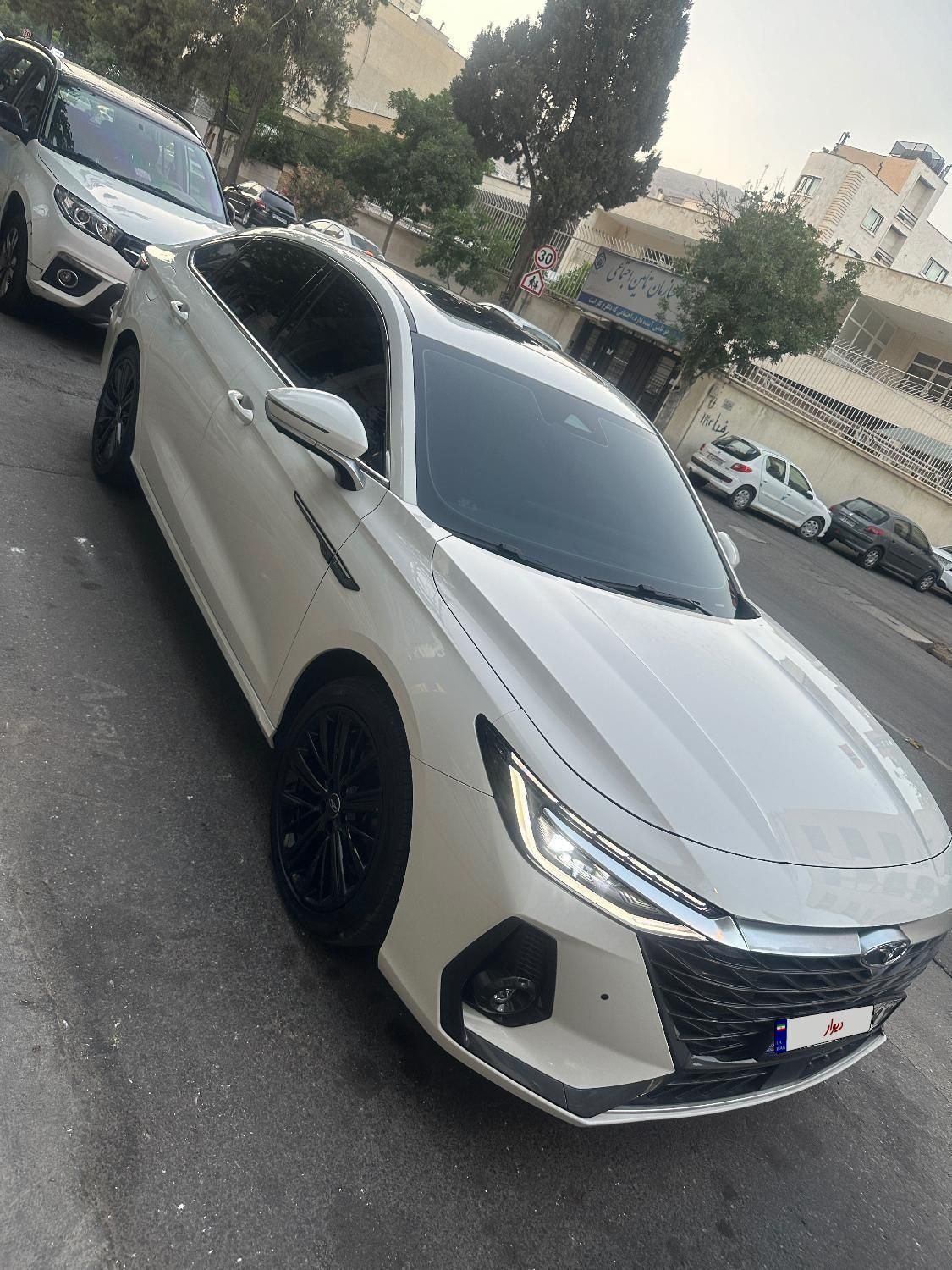 خودرو فونیکس، آریزو 8 آگهی ann_18587058