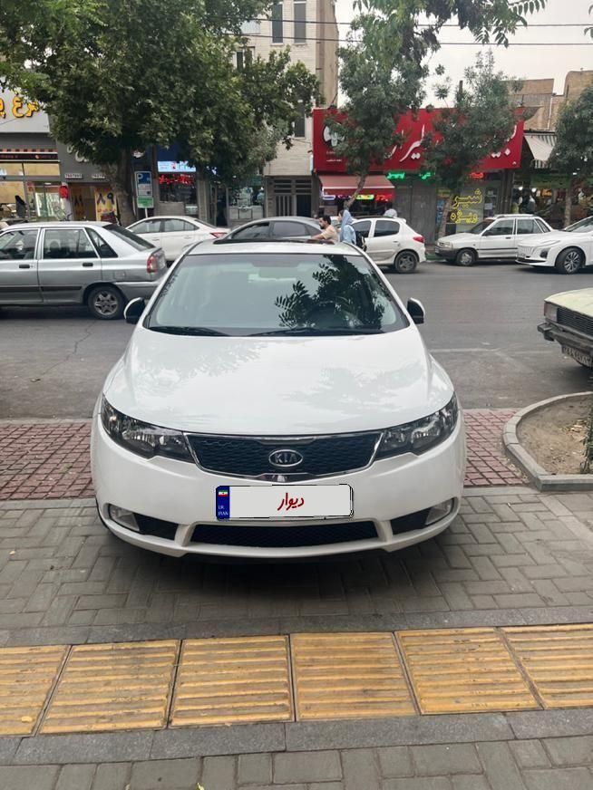 خودرو کیا، سراتو مونتاژ آگهی ann_18587190