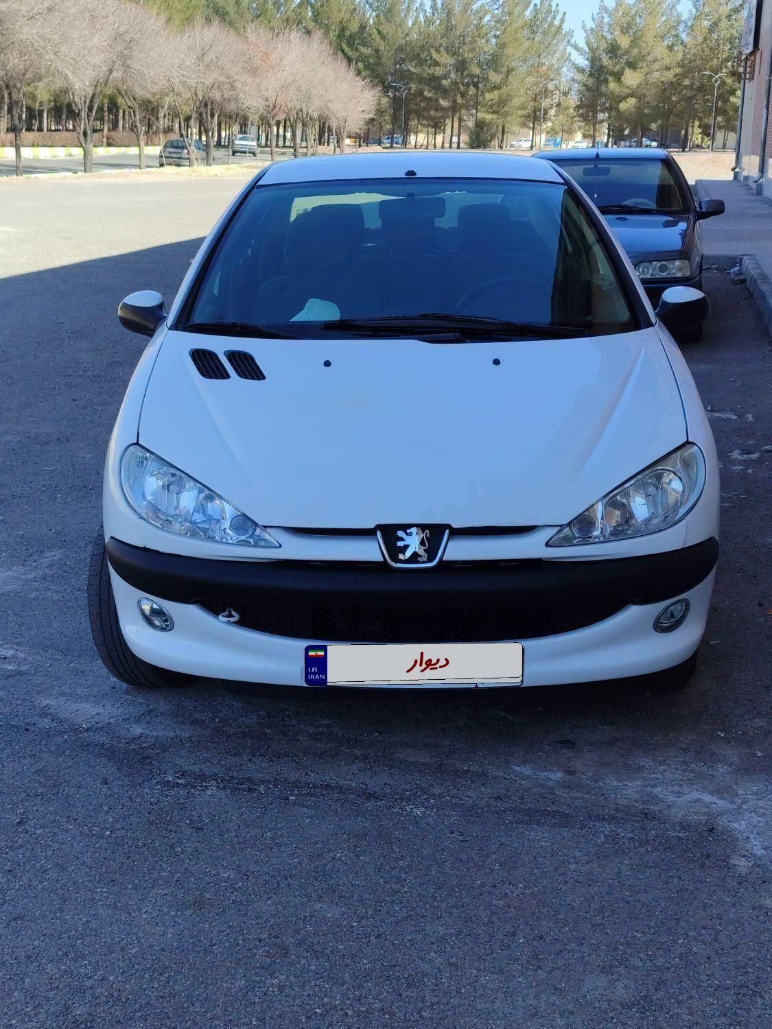 پژو ۲۰۶ صندوق دار v8 - 1390