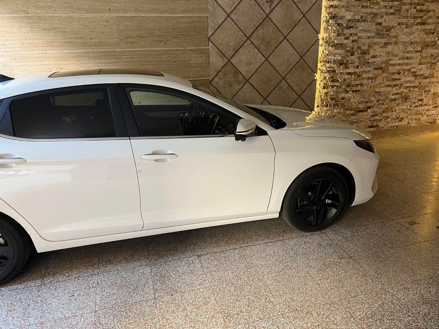 کی ام سی J7 اتوماتیک - 2024
