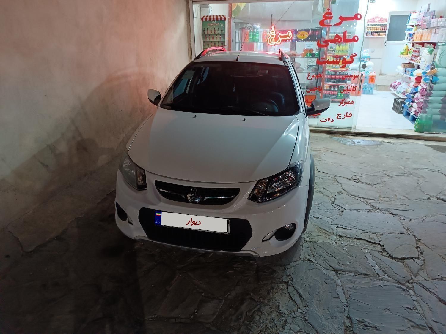 خودرو کوییک، معمولی آگهی ann_18588502