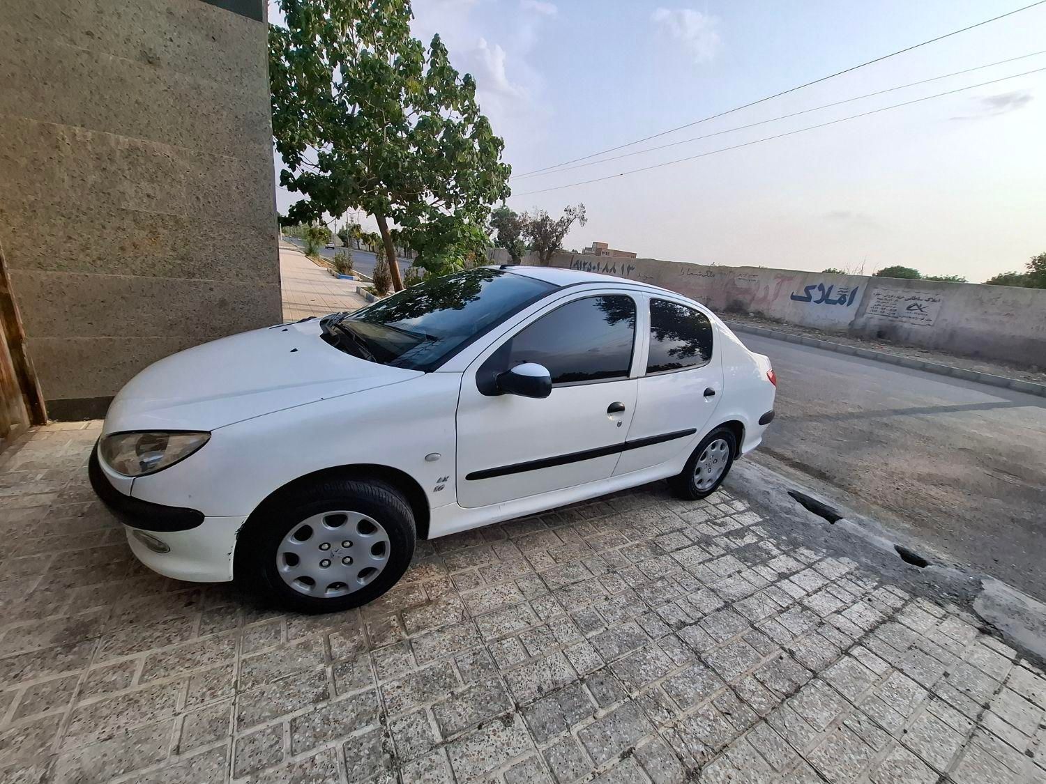 پژو ۲۰۶ صندوق دار v8 - 1393