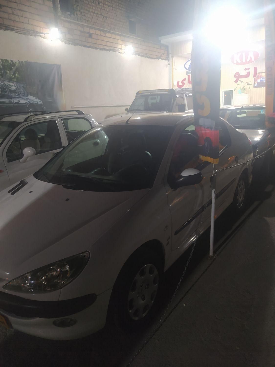 پژو ۲۰۶ صندوق دار v8 - 1396