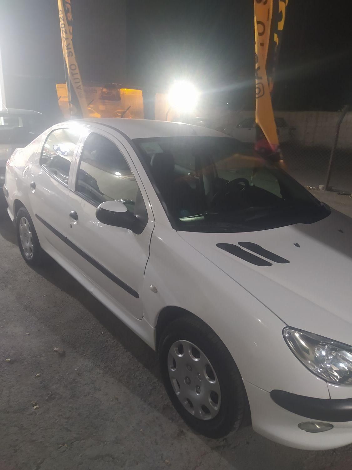 پژو ۲۰۶ صندوق دار v8 - 1396