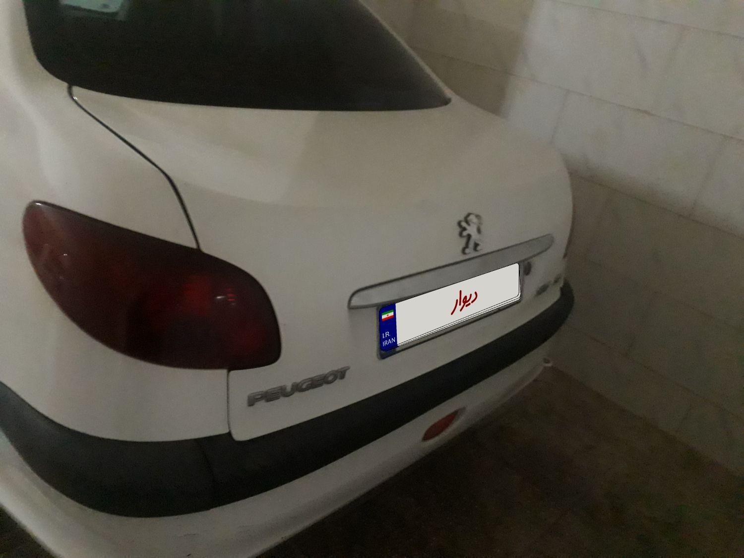 پژو ۲۰۶ صندوق دار v8 - 1394