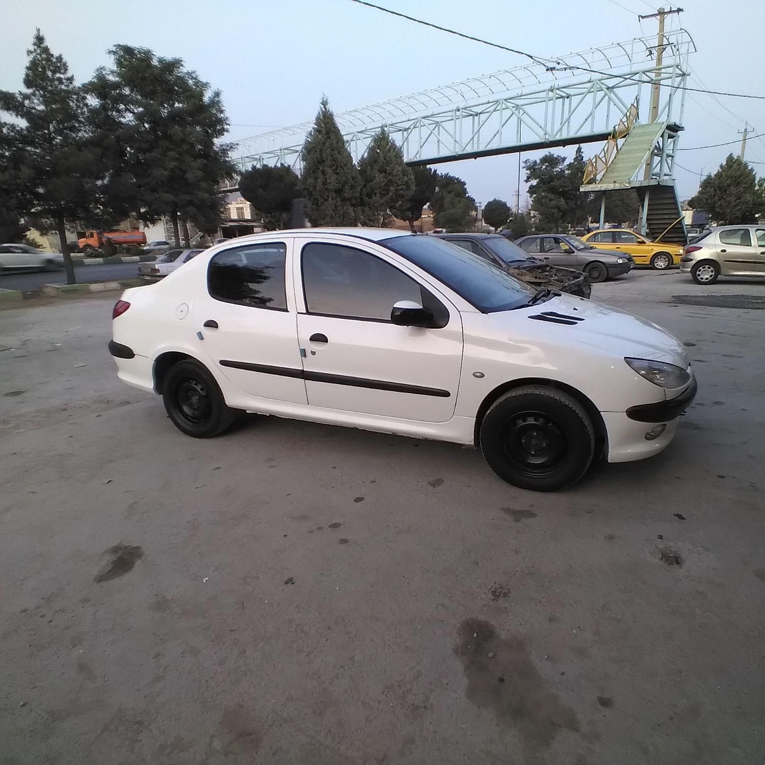 پژو ۲۰۶ صندوق دار v8 - 1396