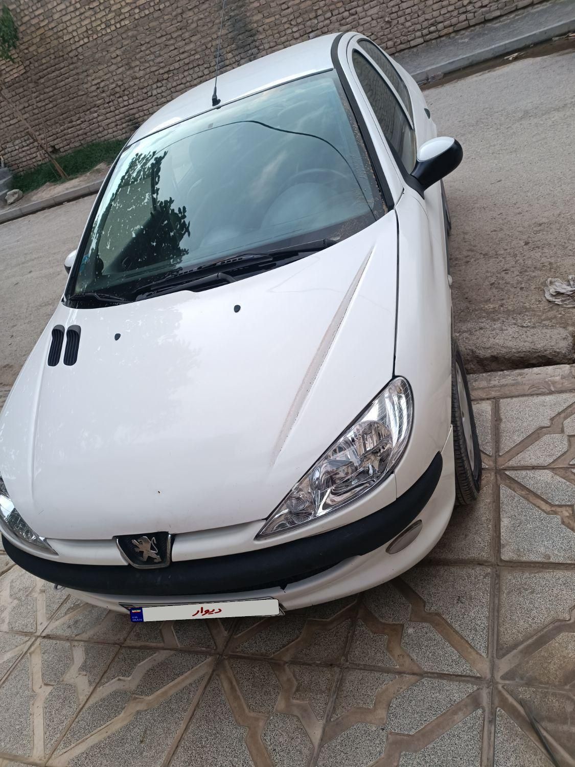 پژو ۲۰۶ صندوق دار v8 - 1393