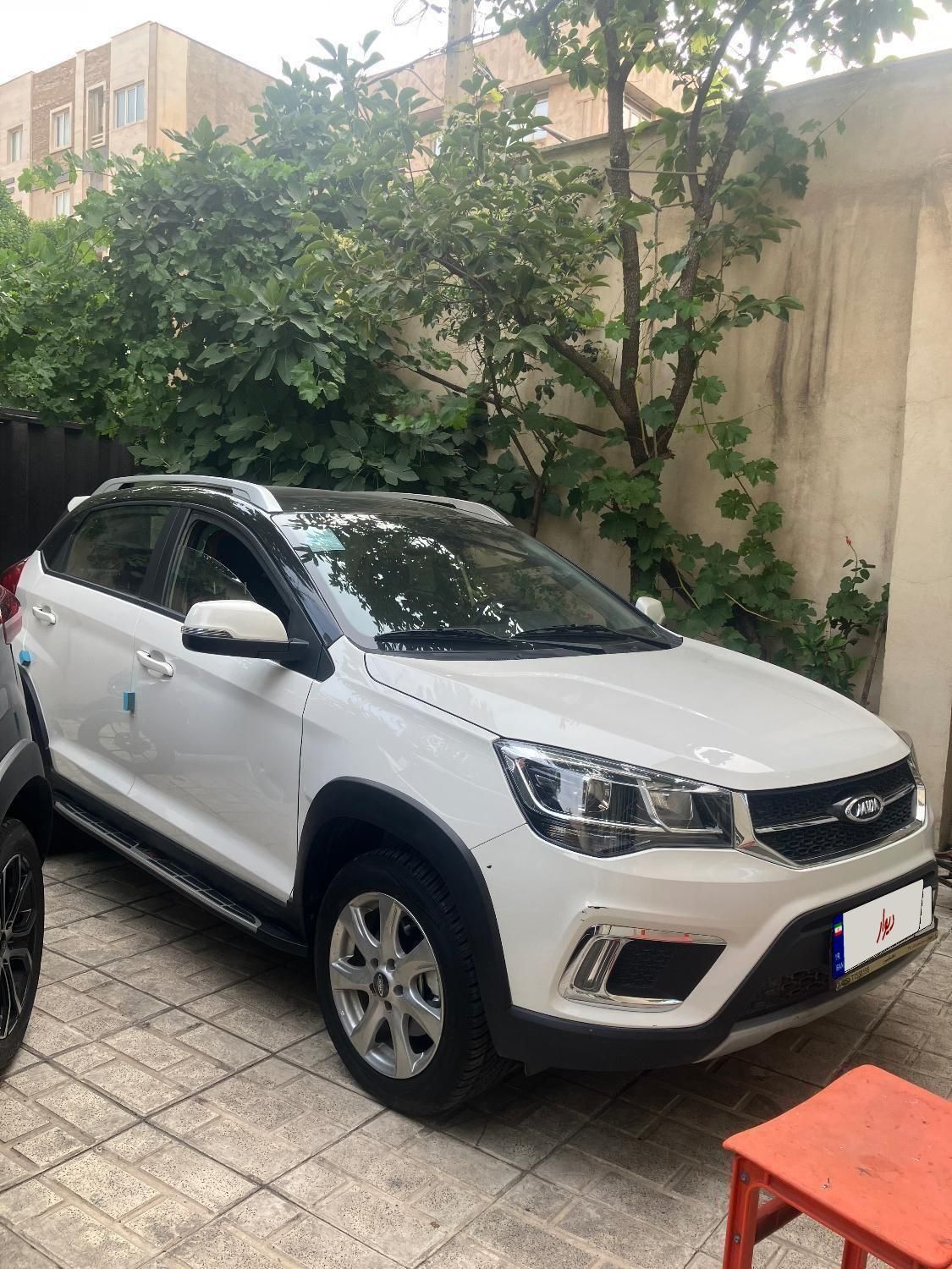 خودرو ام وی ام، X22 آگهی ann_18589379