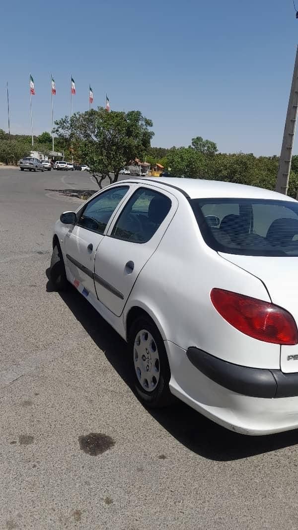 پژو ۲۰۶ صندوق دار v8 - 1394