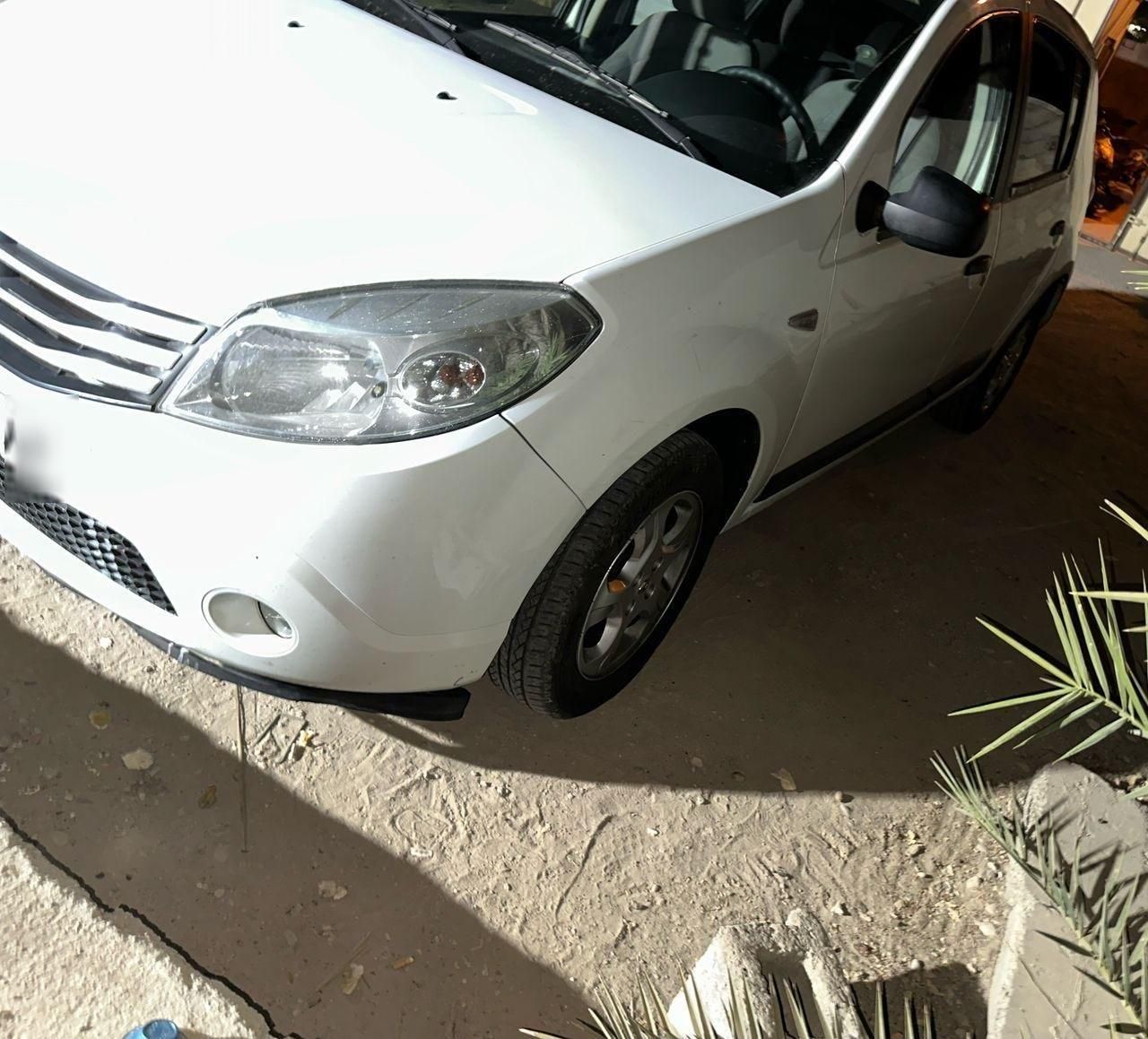 خودرو رنو، ساندرو آگهی ann_18590342