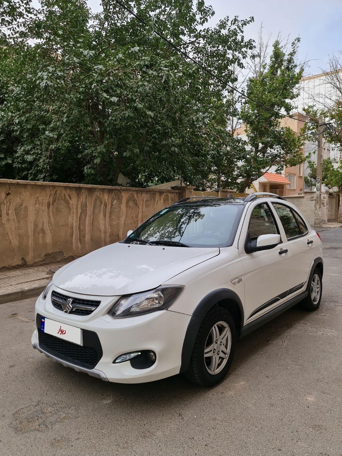 خودرو کوییک، R آگهی ann_18590705