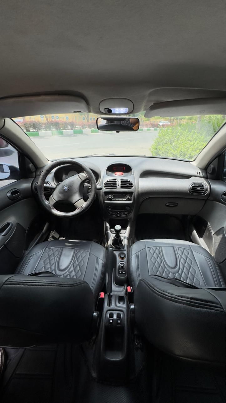 پژو ۲۰۶ صندوق دار v8 - 1395