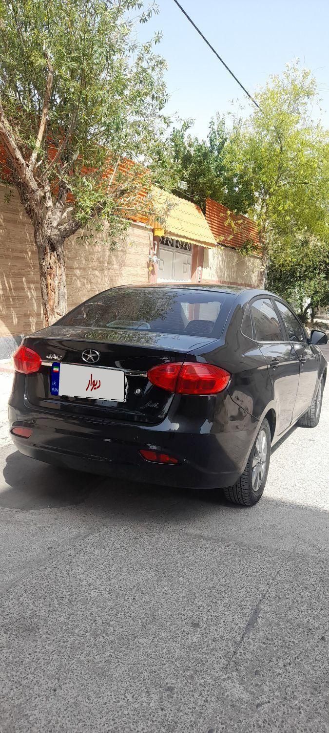 جک J4 اتوماتیک ساده - 2023