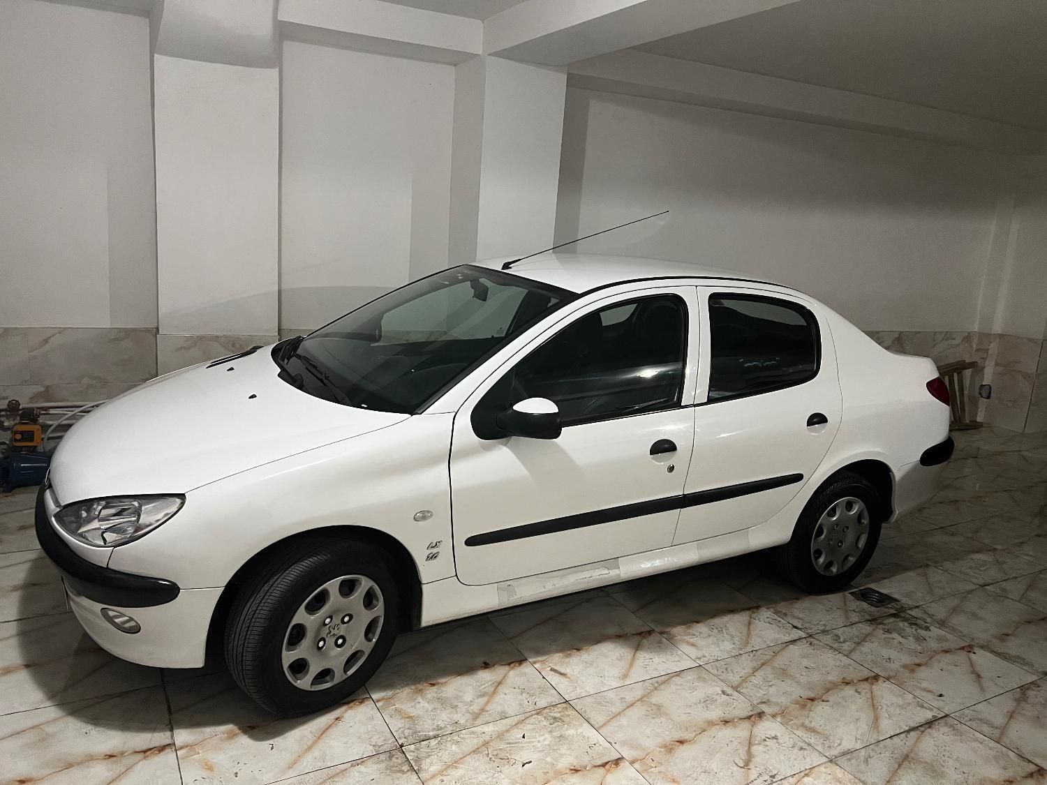 پژو ۲۰۶ صندوق دار v8 - 1399