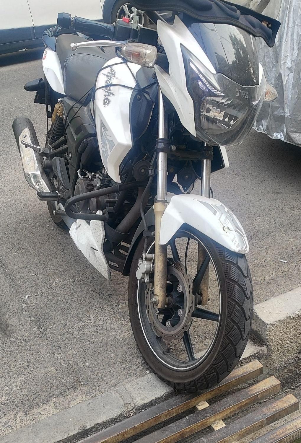 تیبا صندوق دار SX - 1392