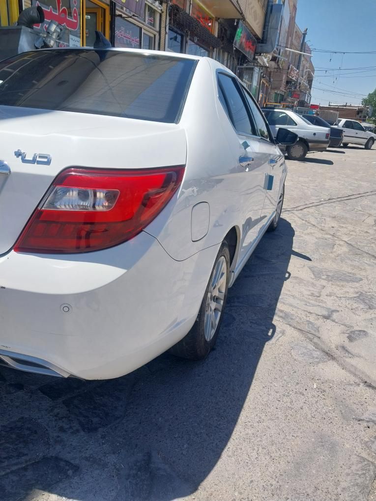 دنا پلاس تیپ ۲ سانروف ۴ ایربگ - 1401
