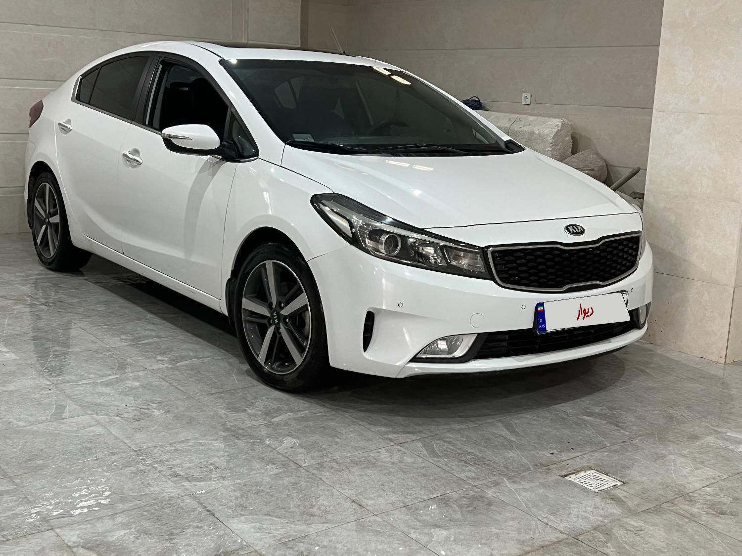 کیا سراتو 2.0 لیتر اتوماتیک GT لاین - 2016