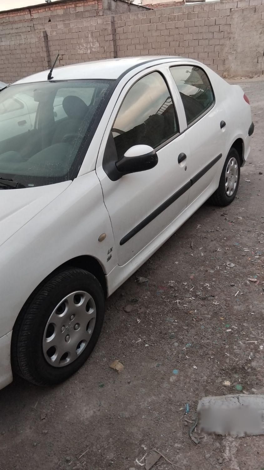 پژو ۲۰۶ صندوق دار v8 - 1394