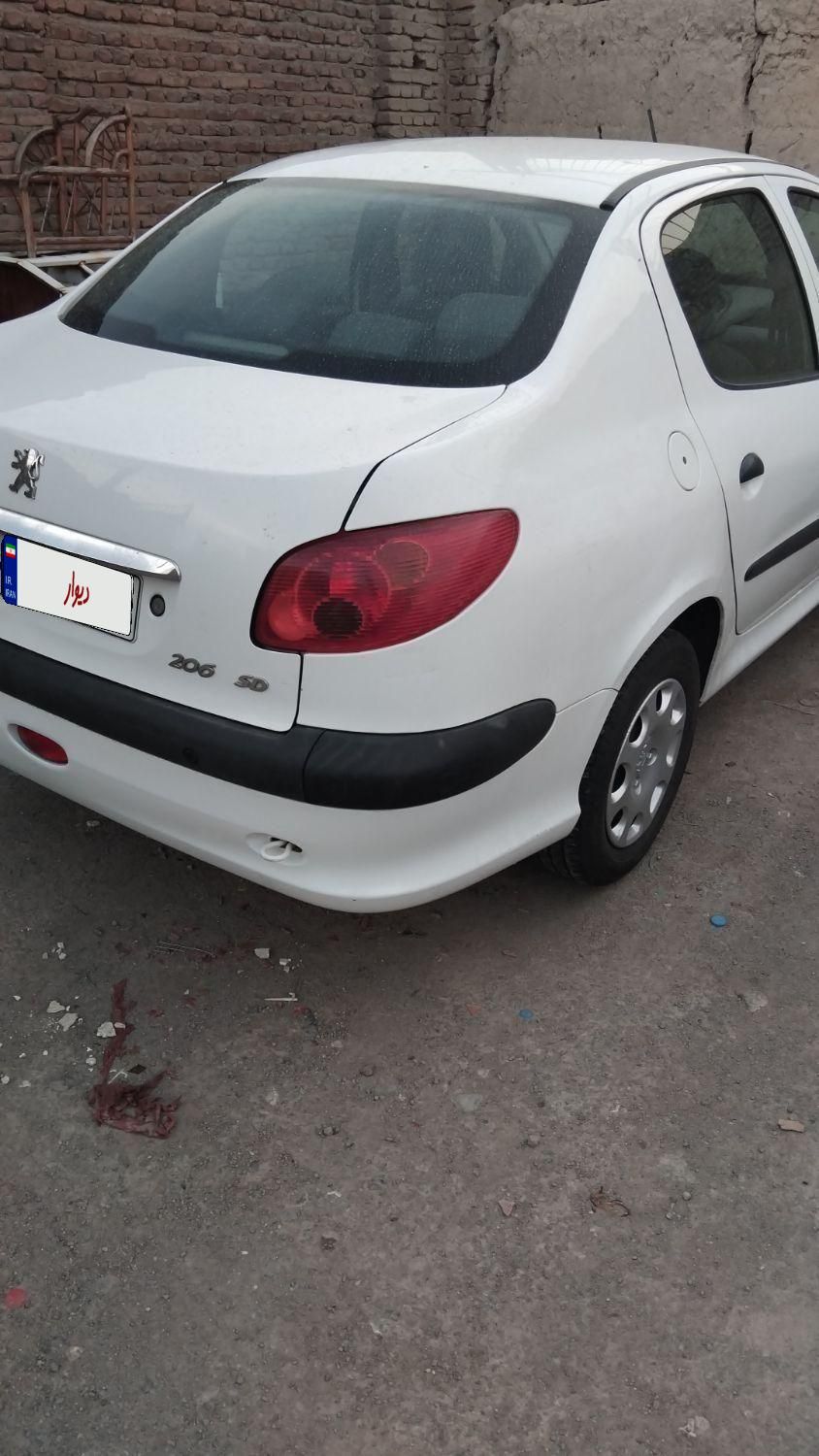 پژو ۲۰۶ صندوق دار v8 - 1394