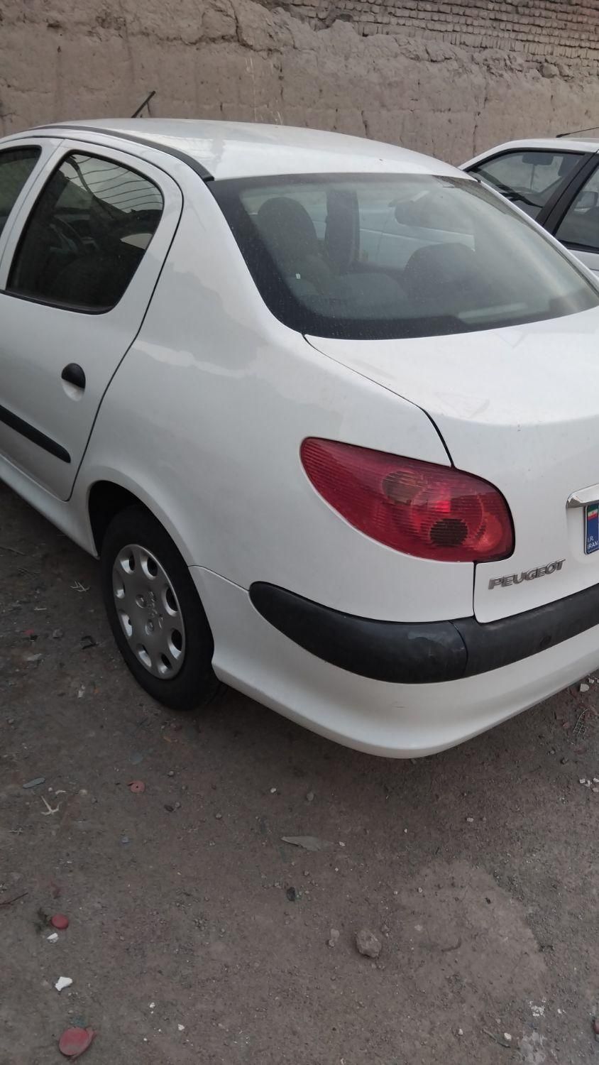 پژو ۲۰۶ صندوق دار v8 - 1394