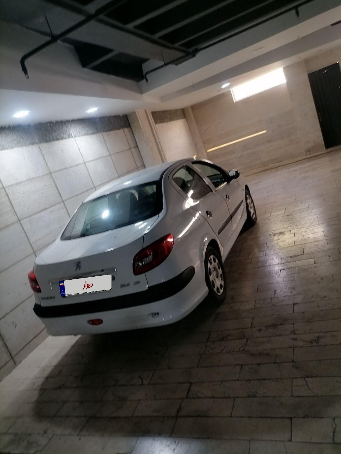 پژو ۲۰۶ صندوق دار v8 - 1399
