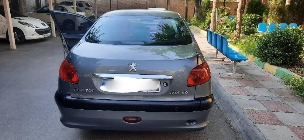 پژو ۲۰۶ صندوق دار v8 - 1393