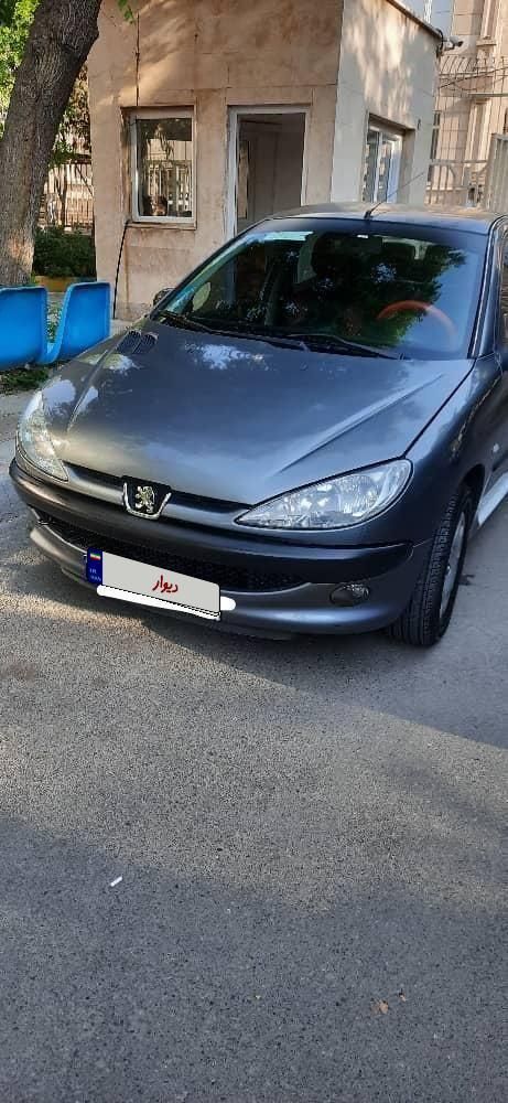 پژو ۲۰۶ صندوق دار v8 - 1393