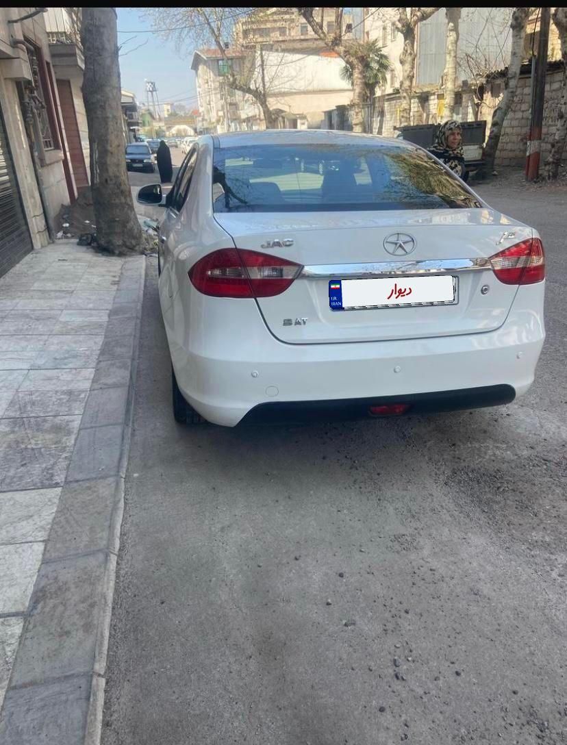 جک J5 اتوماتیک - 2015