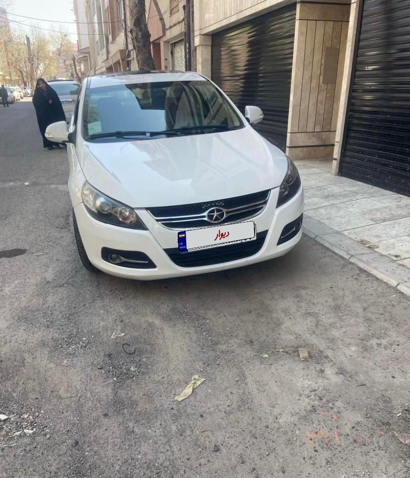 جک J5 اتوماتیک - 2015
