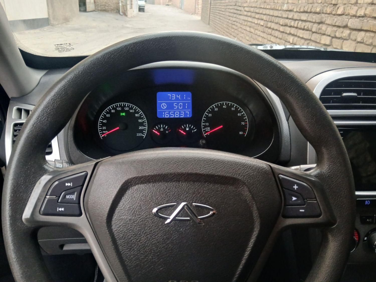 ام وی ام X33 دنده‌ای ساده - 2015