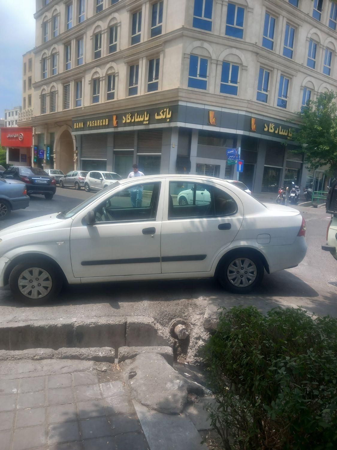 تیبا صندوق دار SX - 1393