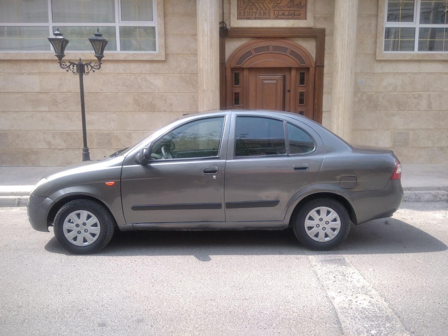 تیبا صندوق دار EX - 1395