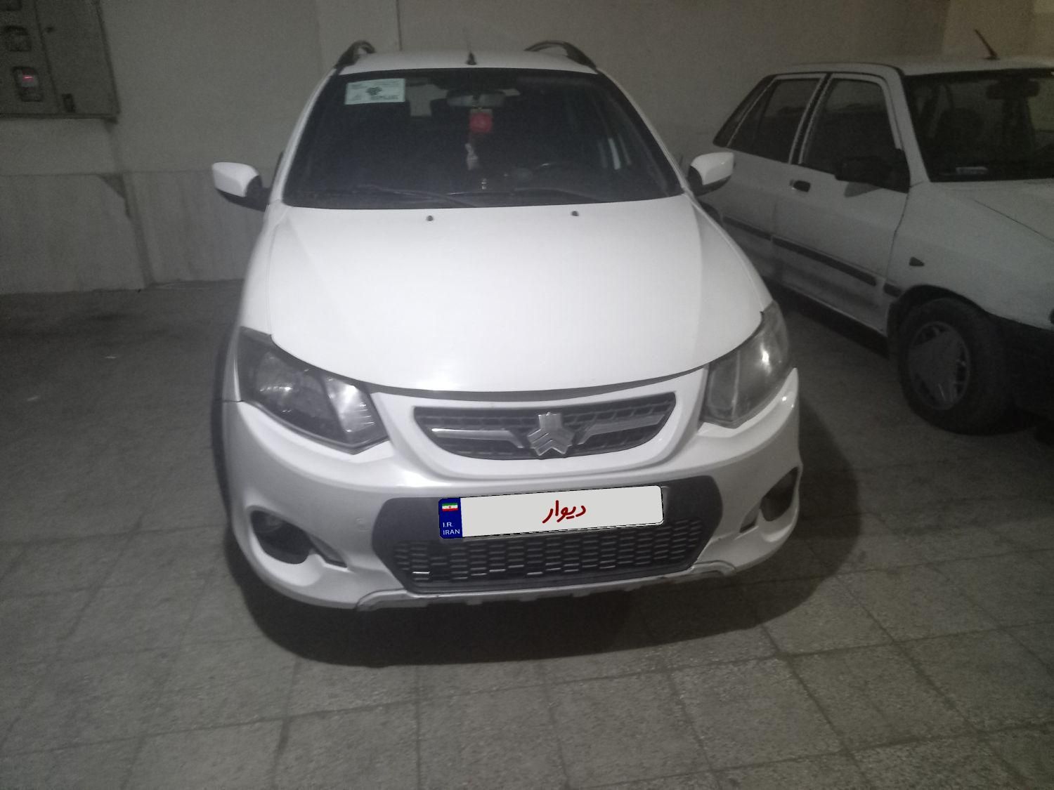 خودرو کوییک، معمولی آگهی ann_18593526