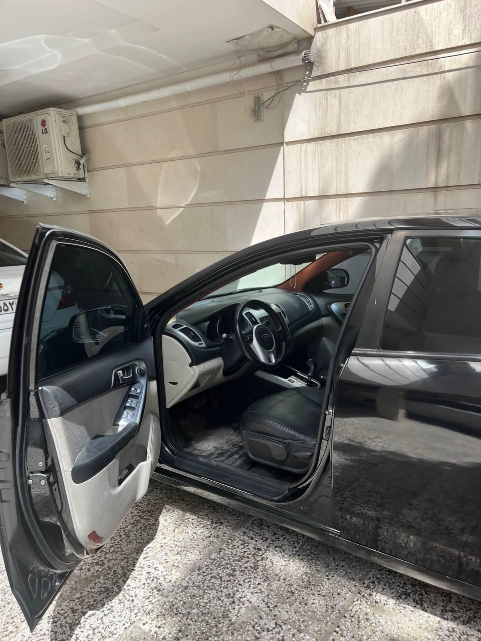 کیا سراتو 2.0 لیتر اتوماتیک GT لاین - 2010