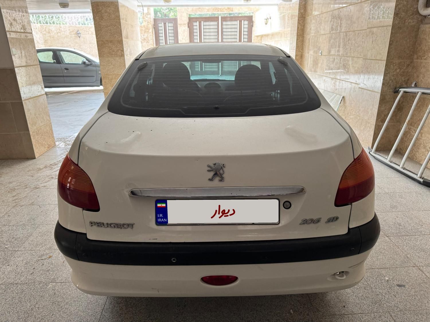 پژو ۲۰۶ صندوق دار v2 - 1389