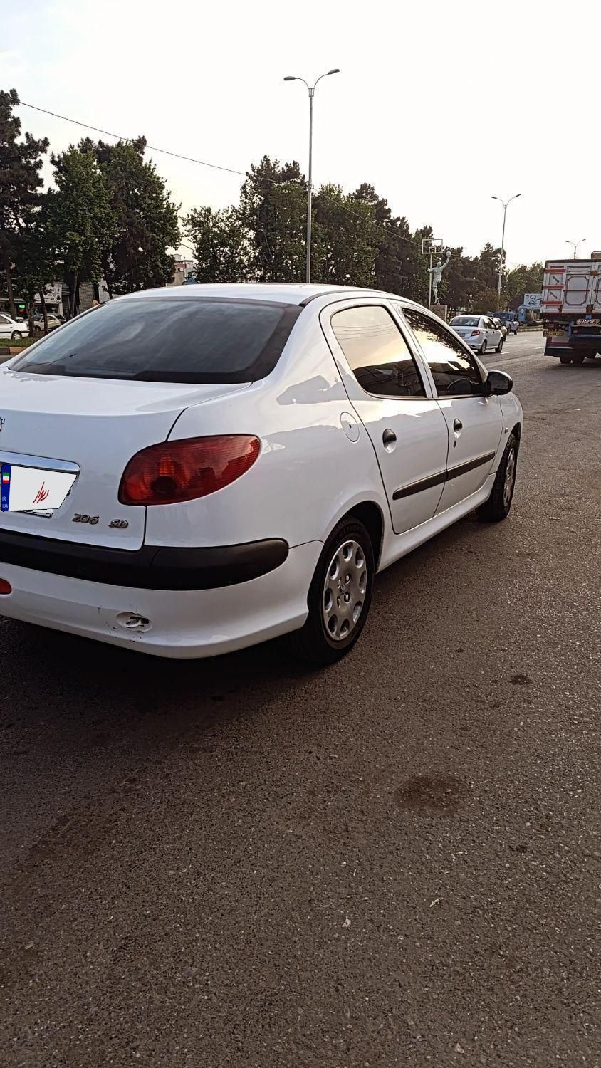 پژو ۲۰۶ صندوق دار v8 - 1397