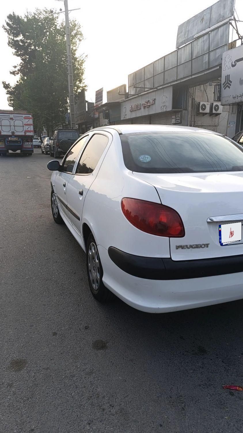 خودرو پژو، ۲۰۶ صندوق دار آگهی ann_18593723