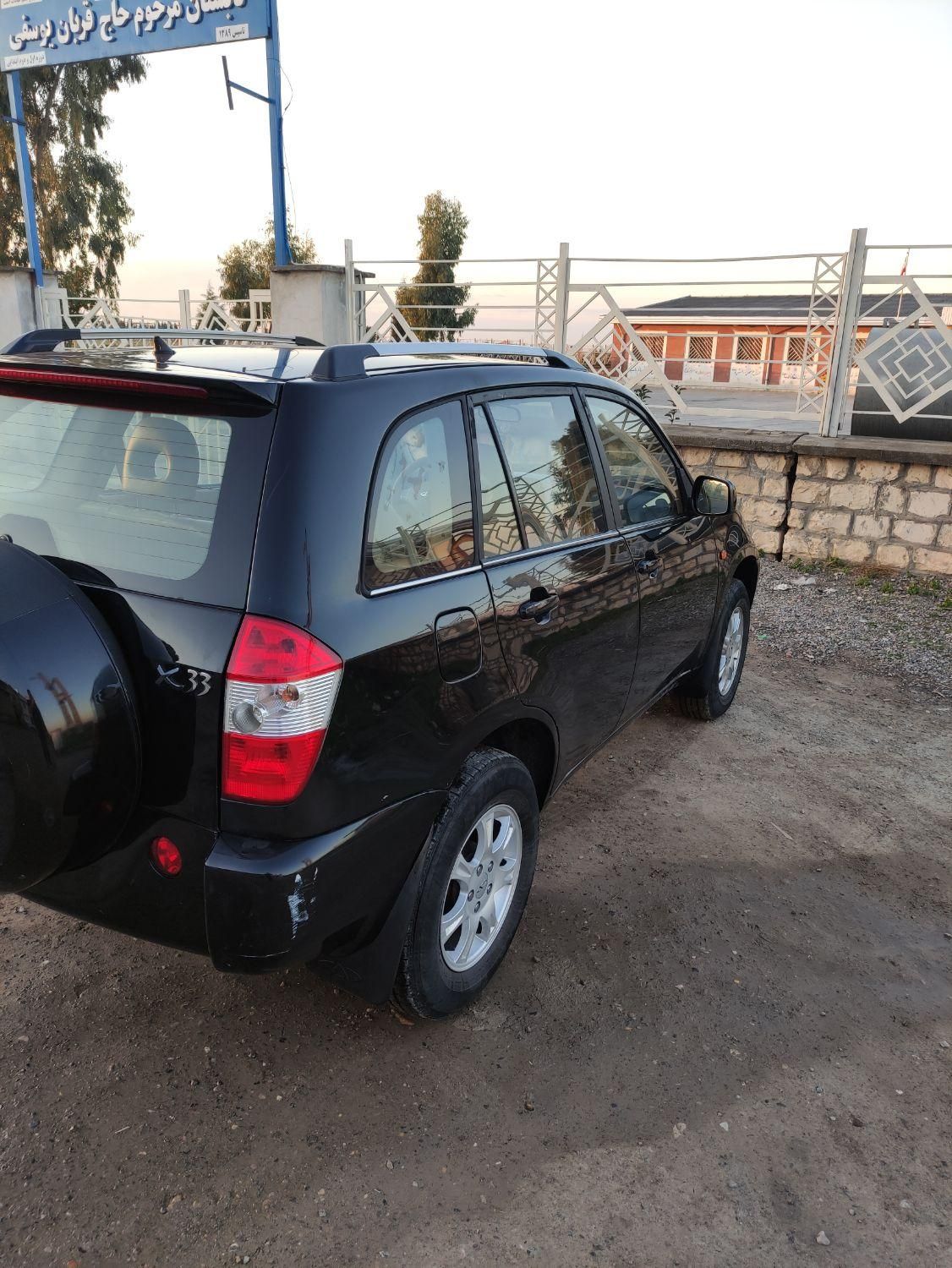 خودرو ام وی ام، X33 آگهی ann_18593877