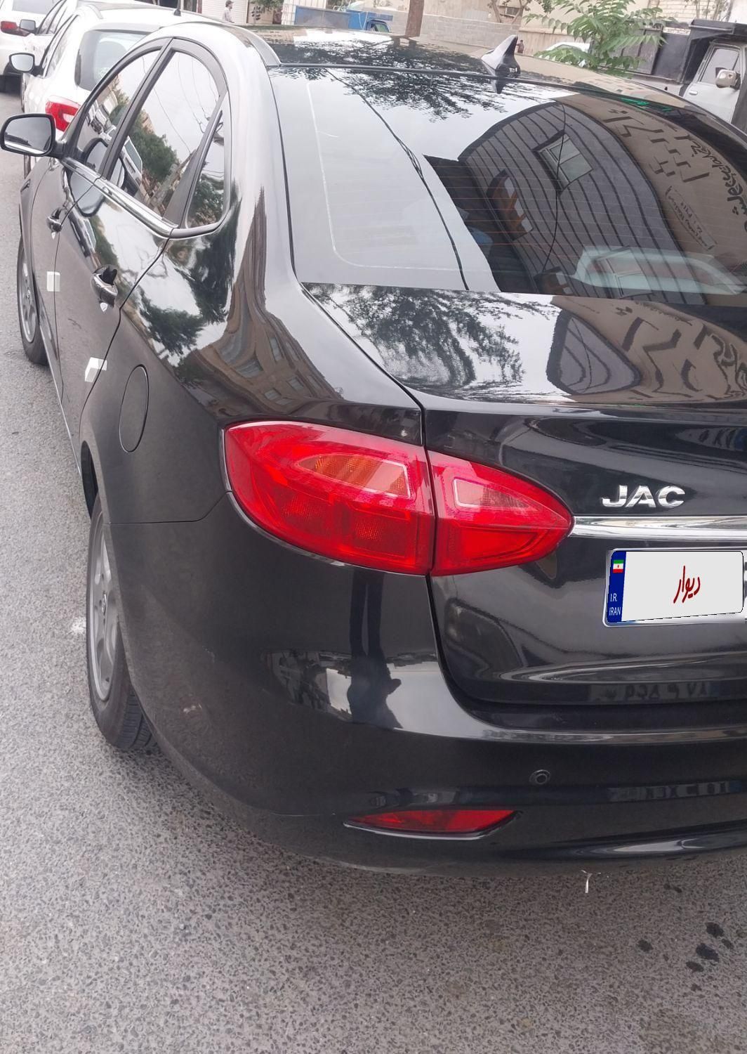 جک J4 اتوماتیک ساده - 2023