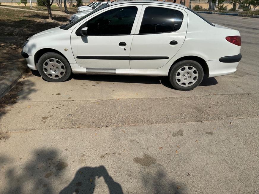 پژو ۲۰۶ صندوق دار v8 - 1389