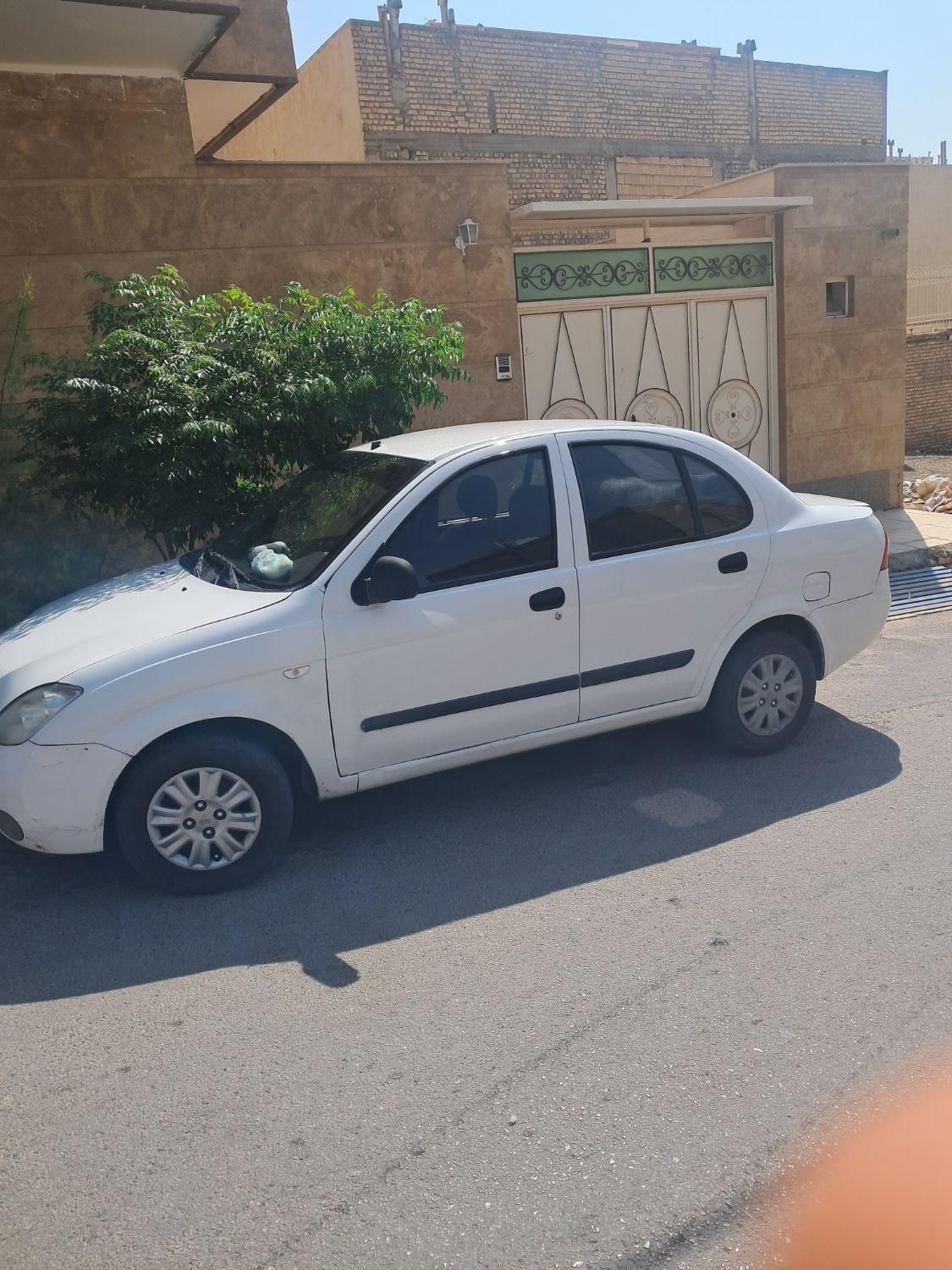 تیبا صندوق دار LX - 1390