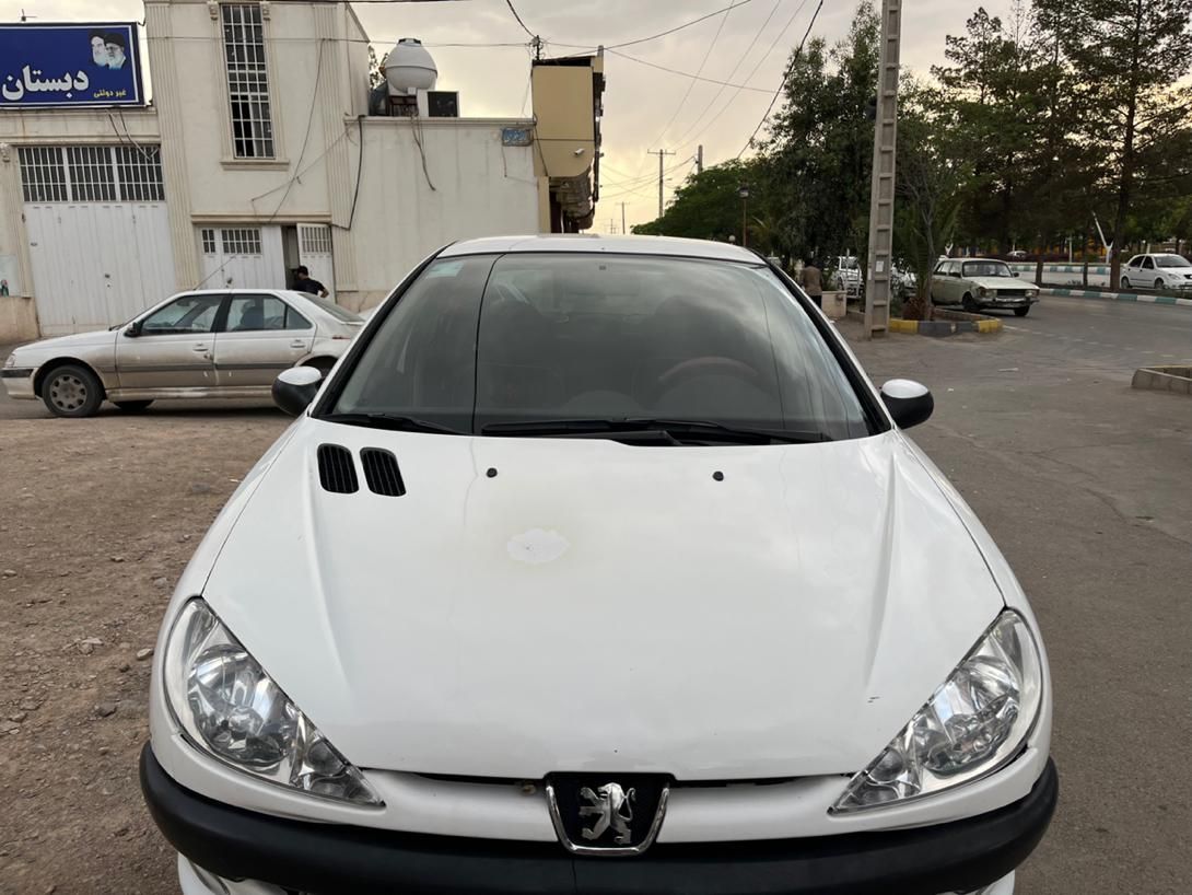 پژو ۲۰۶ صندوق دار v8 - 1393