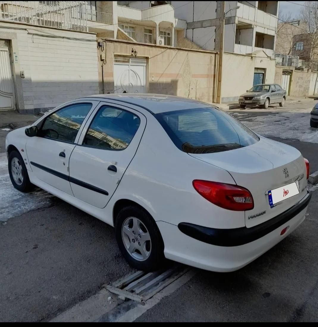 پژو ۲۰۶ صندوق دار v8 - 1397